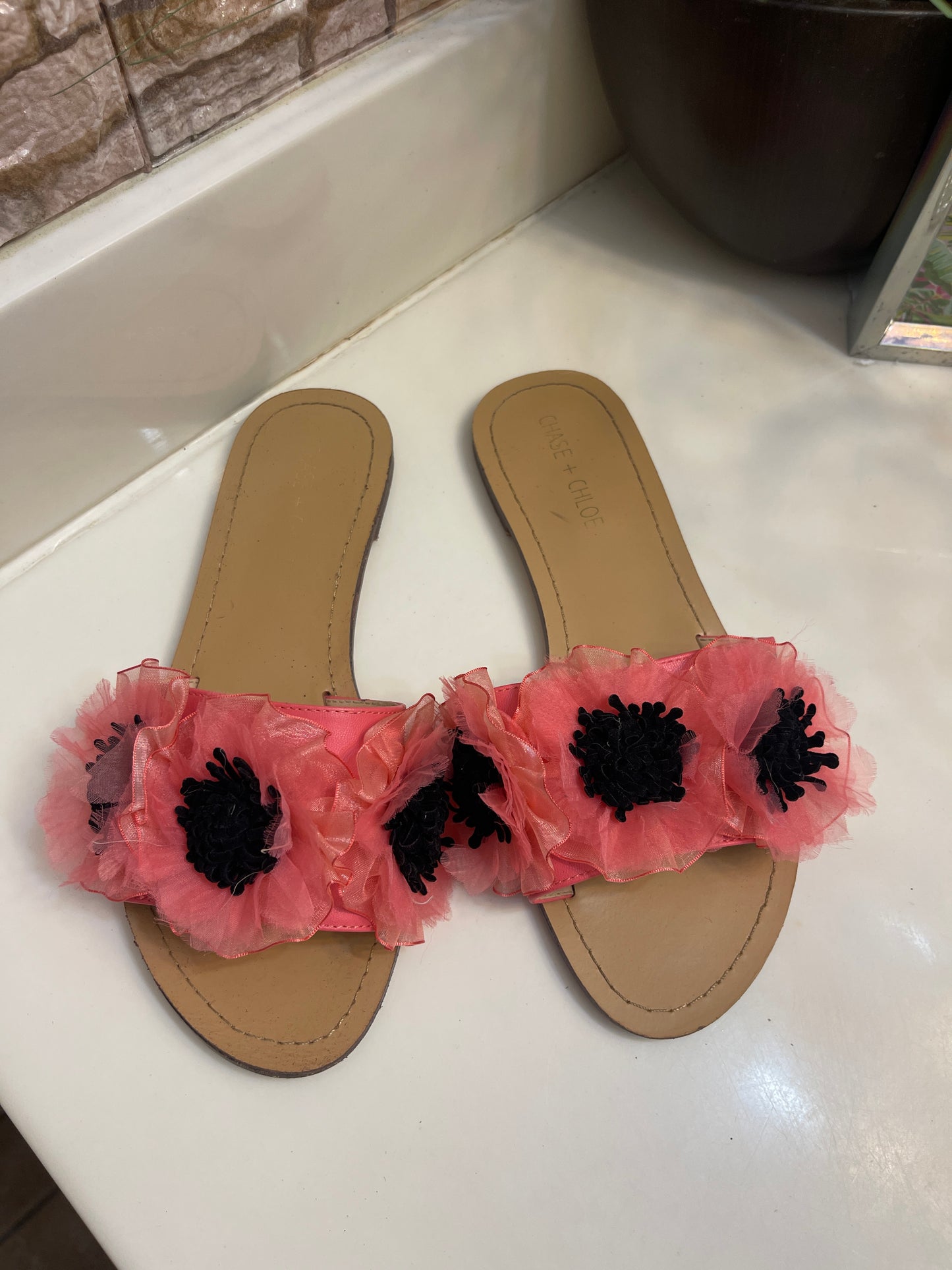 Chase Chole Pink Floral Sandals Women sz 8
