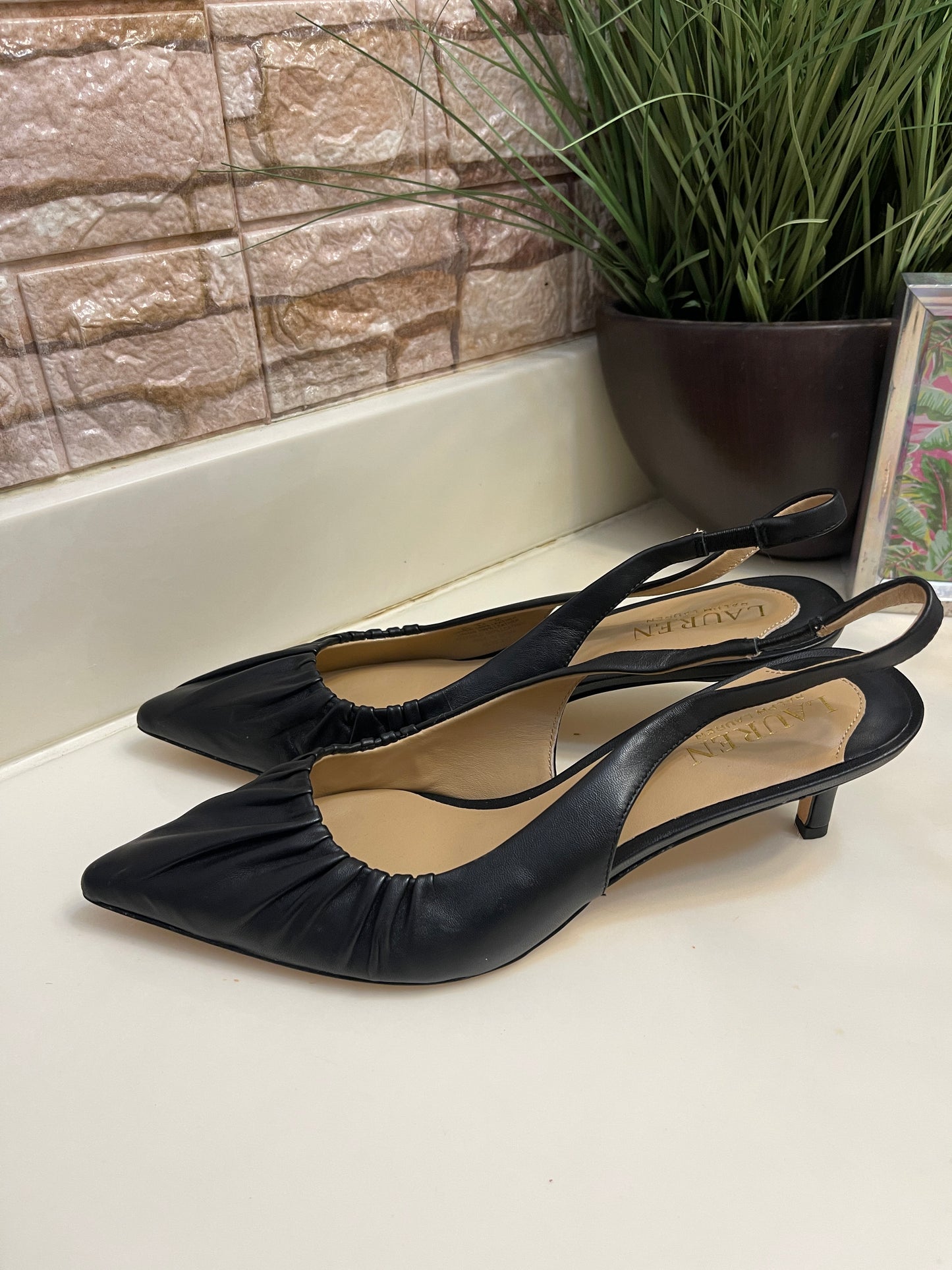 NEW Lauren Ralph Lauren Black Low Heels Women sz 8,5