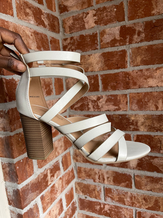 NEW American Eagle White Heels Women sz 10