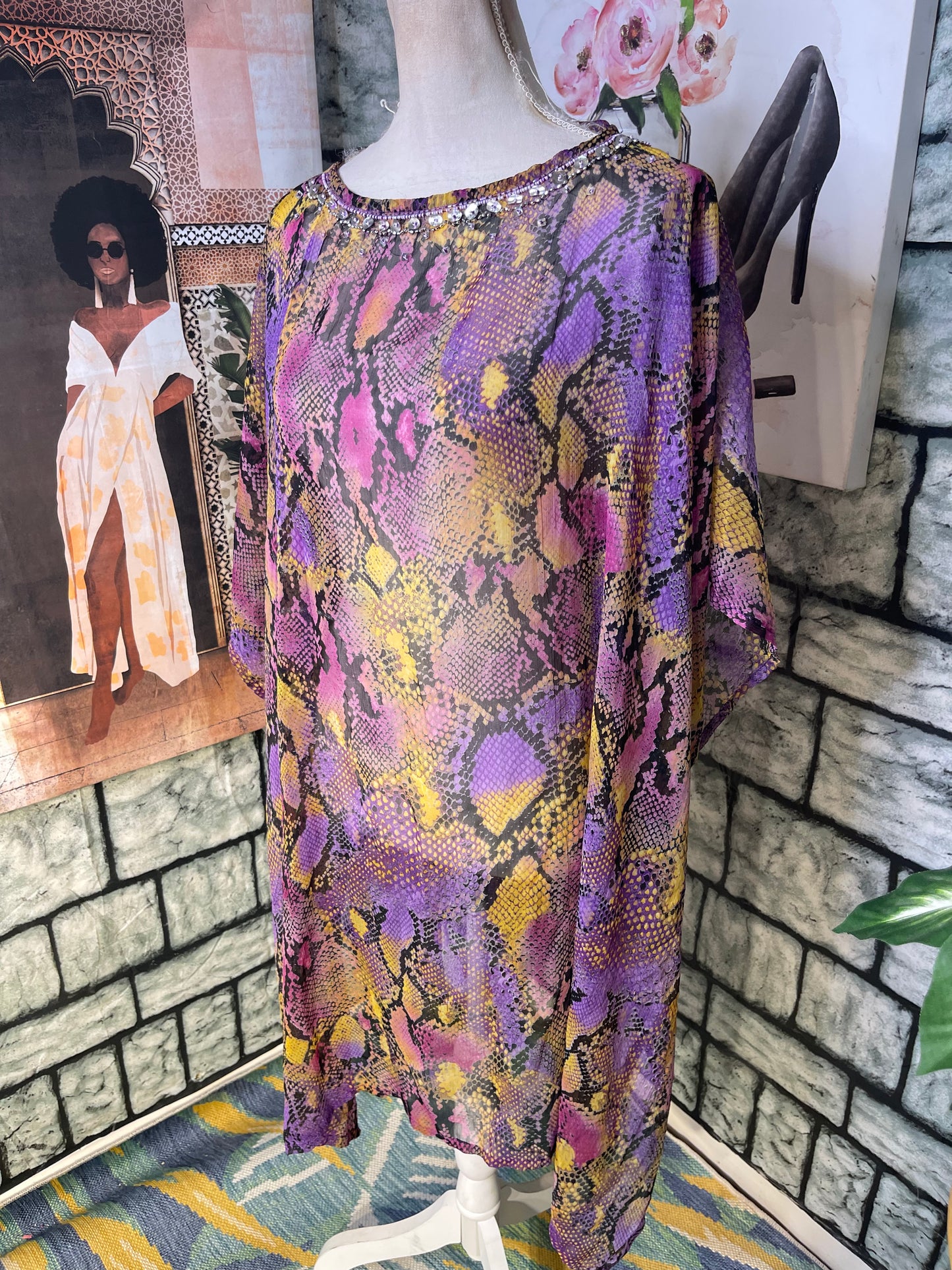 Purple Yellow Print Cover Blouse Women sz One Size (BEST FITS UP TO XL)