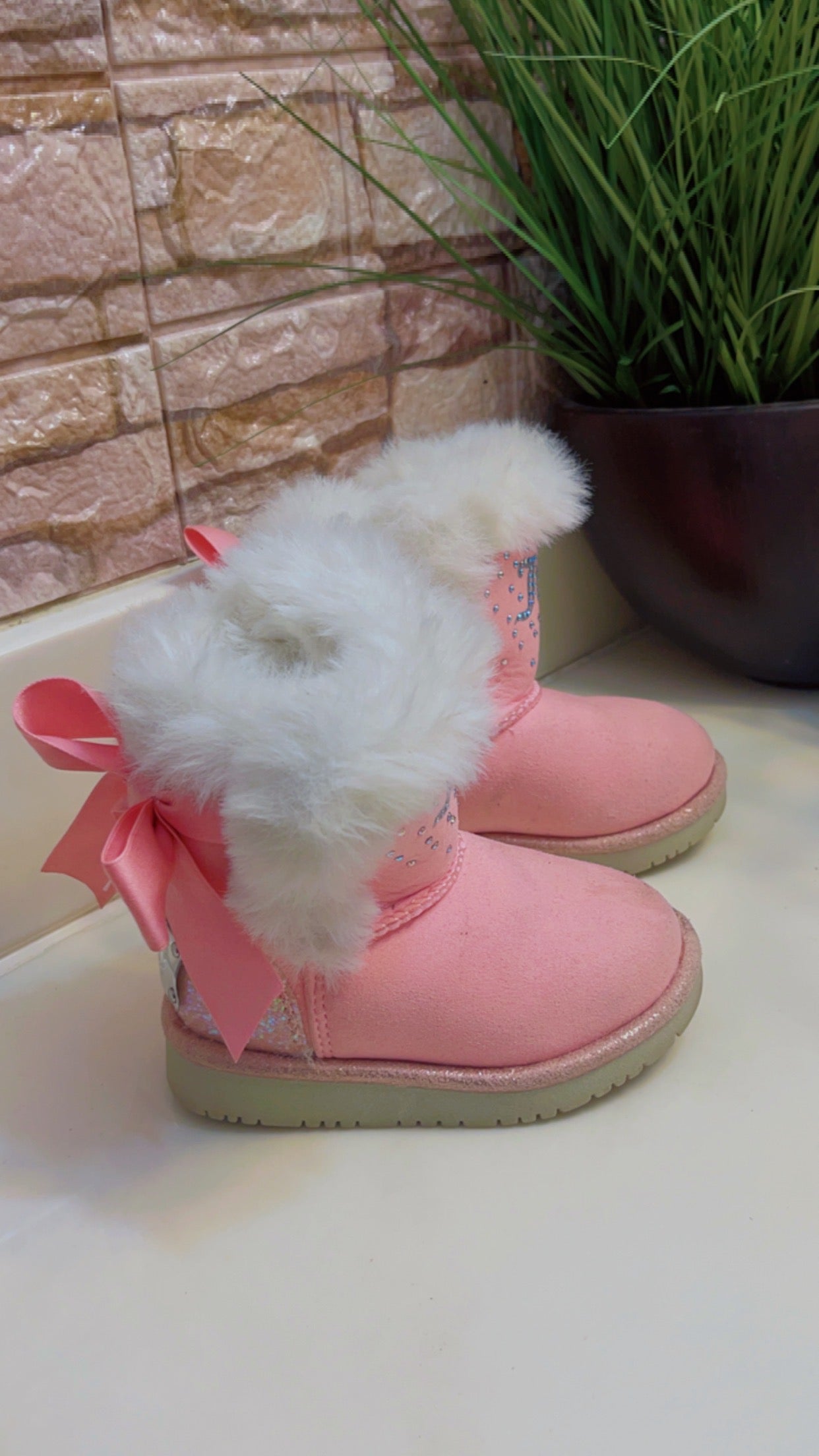 Juicy Couture Pink Fur Boots Toddler Girls sz 5