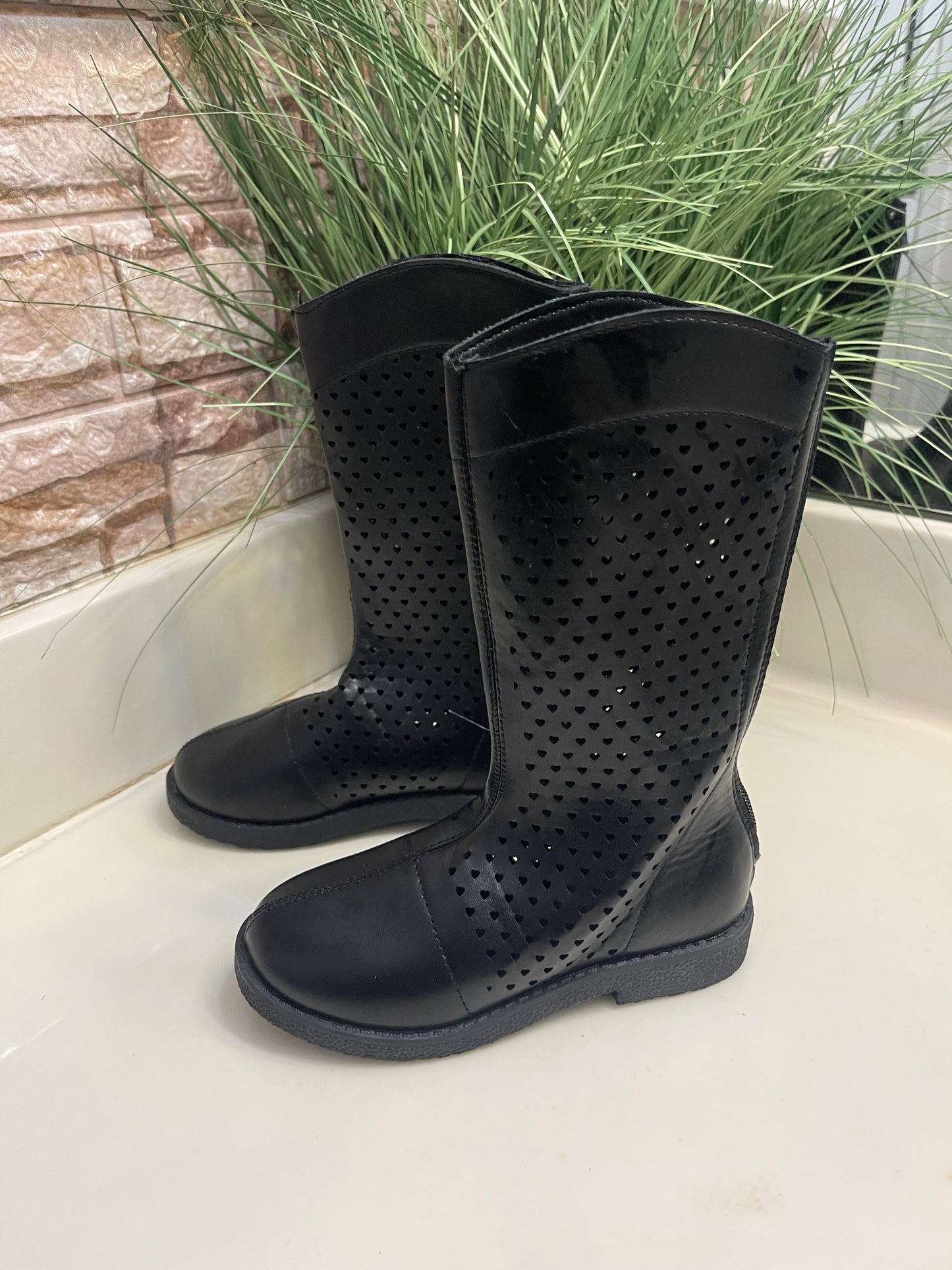 NEW Fashion Nova Kids Black Boots Girls sz 12