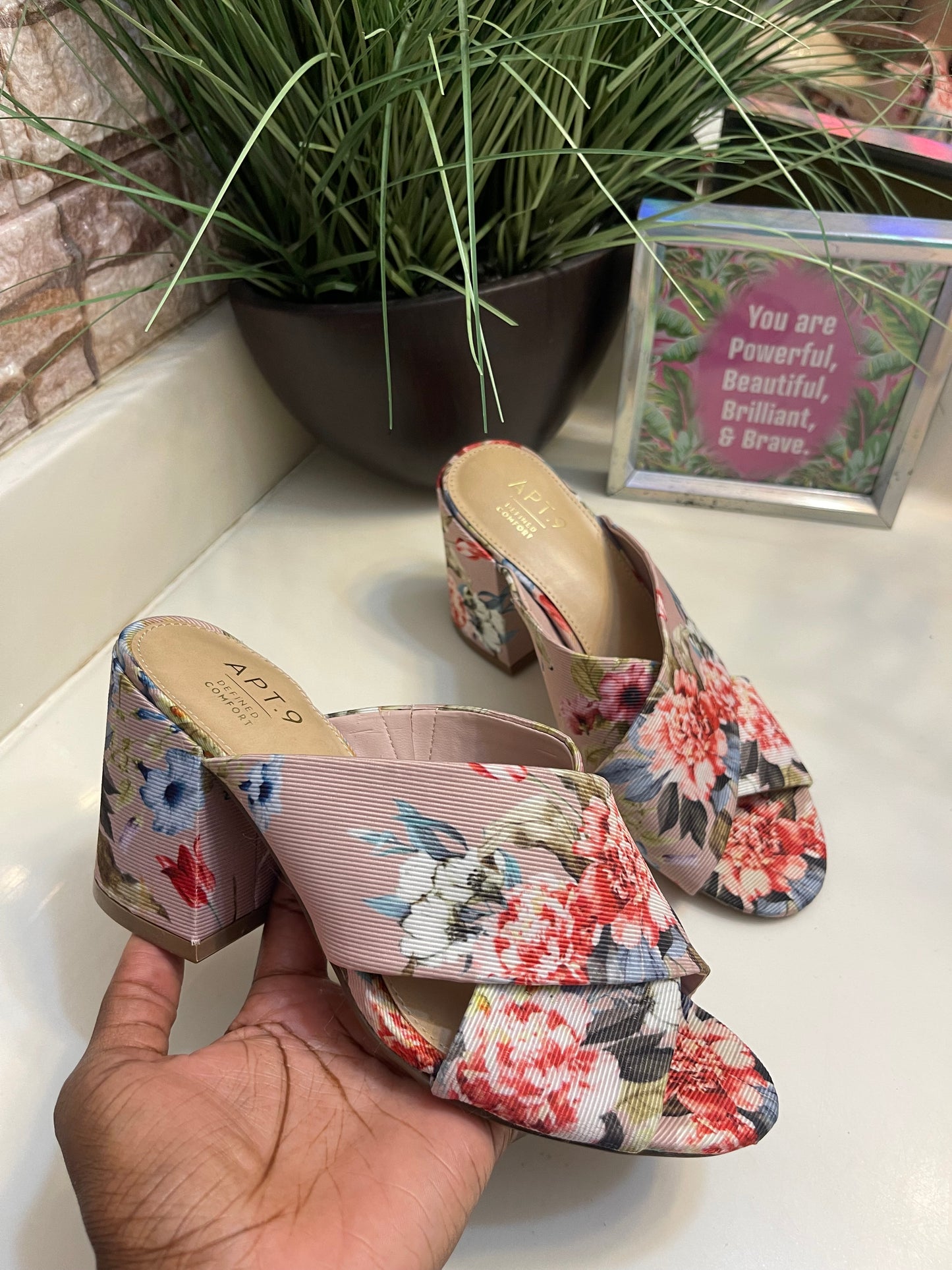 Apt 9 Pink Floral Low Heels Women sz 6