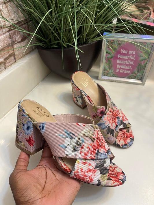 Apt 9 Pink Floral Low Heels Women sz 6