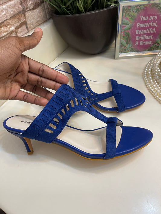 Monroe & Main Blue Low Heels Women sz 8.5