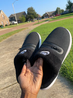 Nike slippers black women sz 10