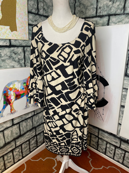 Muse tan black dress w/ Ruffle Arms Women Sz 8