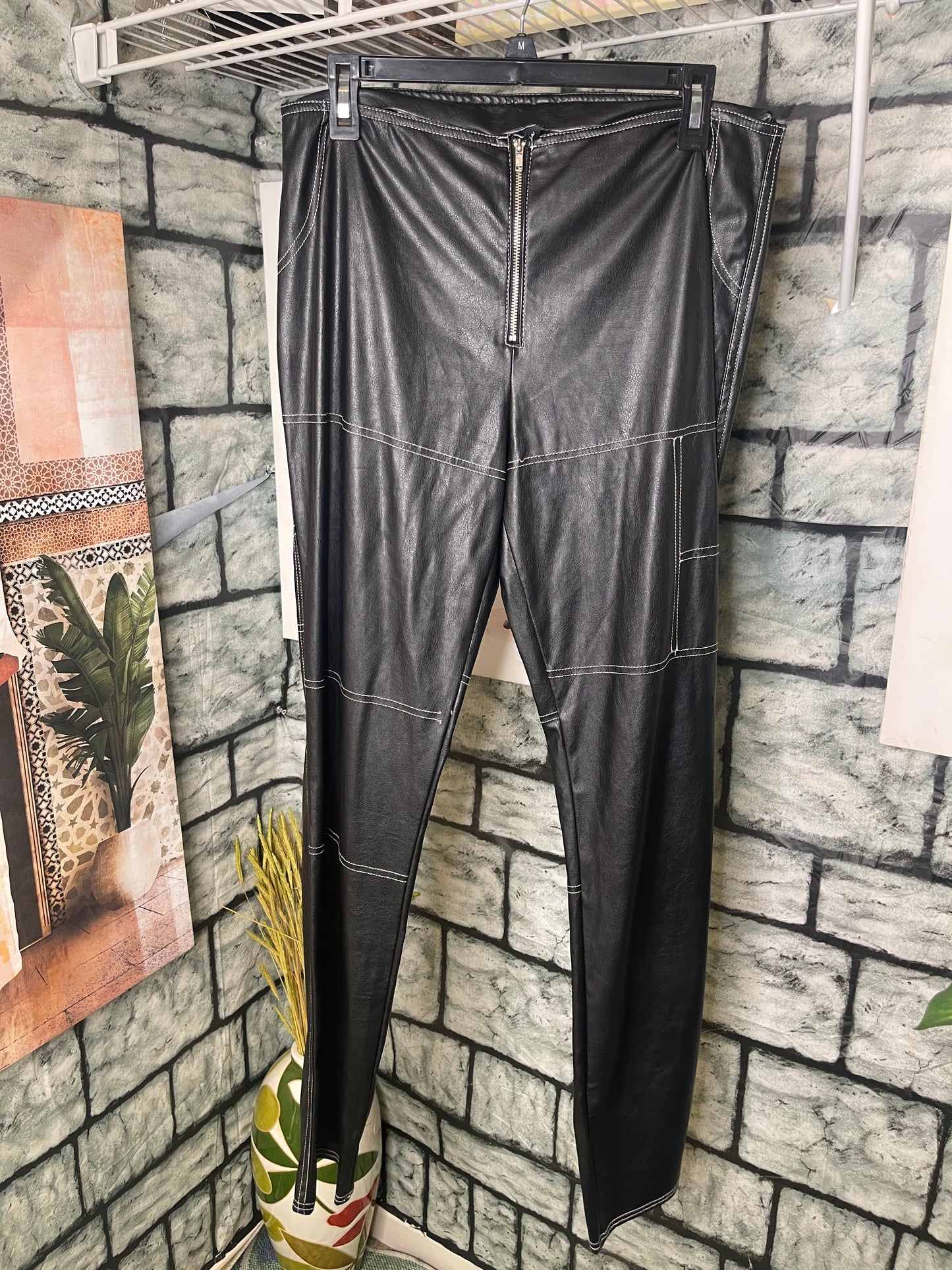 Made in Bulagria Black Pants Women sz 10
