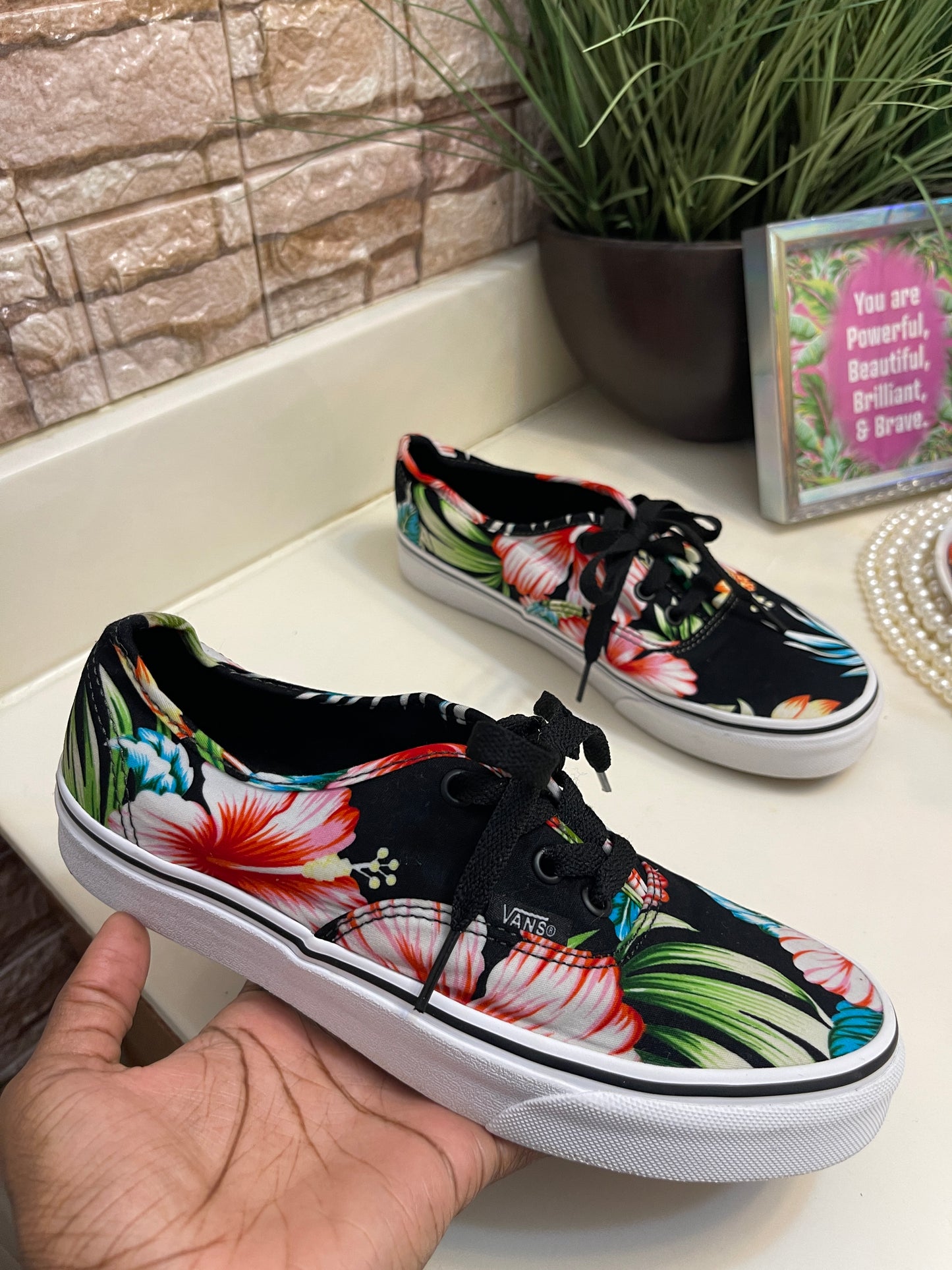 Vans Black Floral Women sz 7.5 , Men sz 6