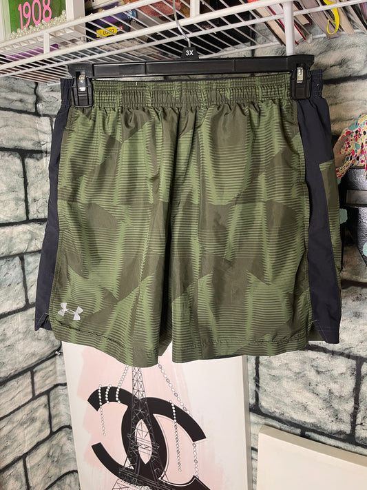 Under Armour Green Shorts Women sz Medium