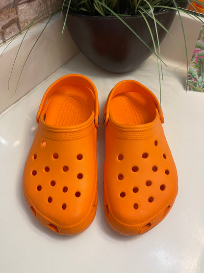 Crocs Orange Women sz 8