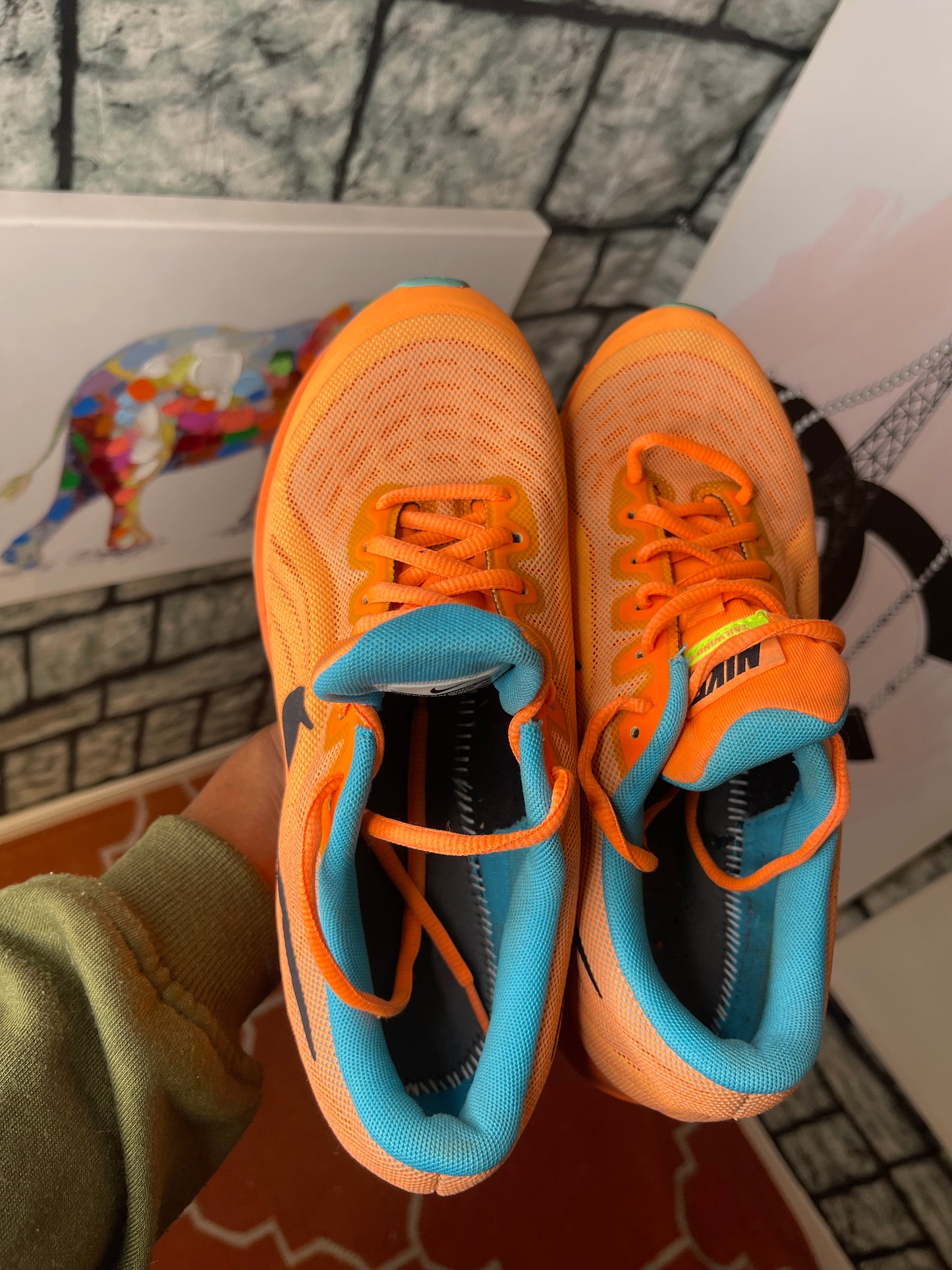 Nike orange blue women sz 9.5