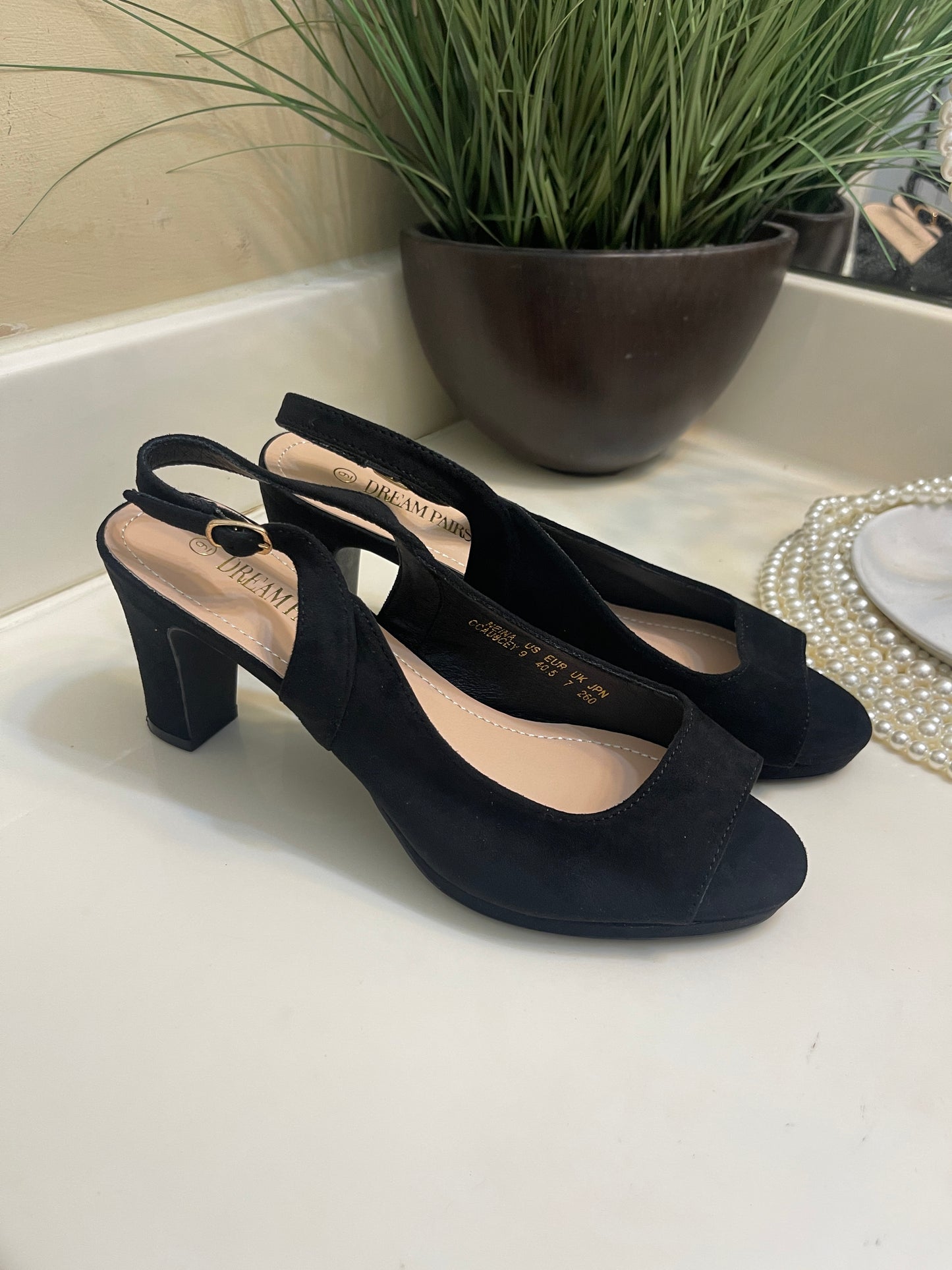 NEW Dream Pairs Black Low Heels Women sz 9
