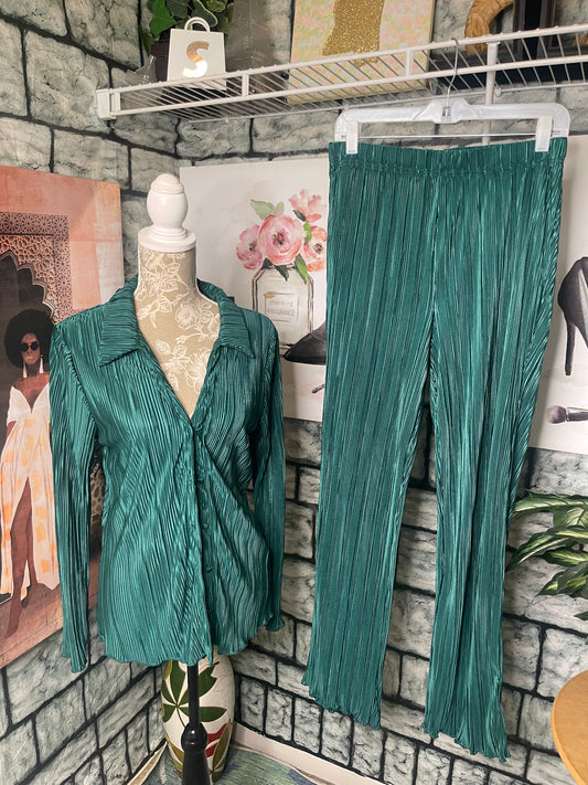 Madison + Hudson Green 2 piece Pants set Women sz Large