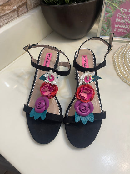 NEW Betsey Johnson Black White Low Sandal Heels Women sz 8