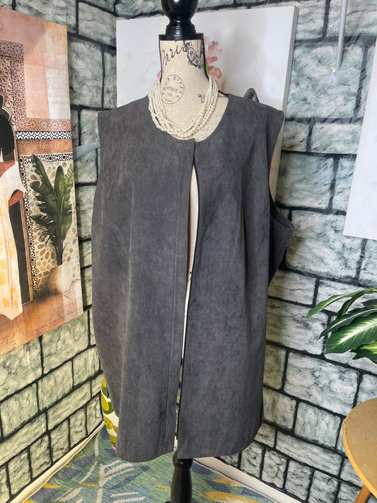 Maggie Barnes Gray Vest Women sz 26W