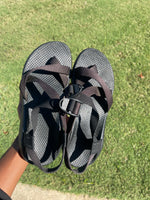 Chaco Black Sandals Women sz 9