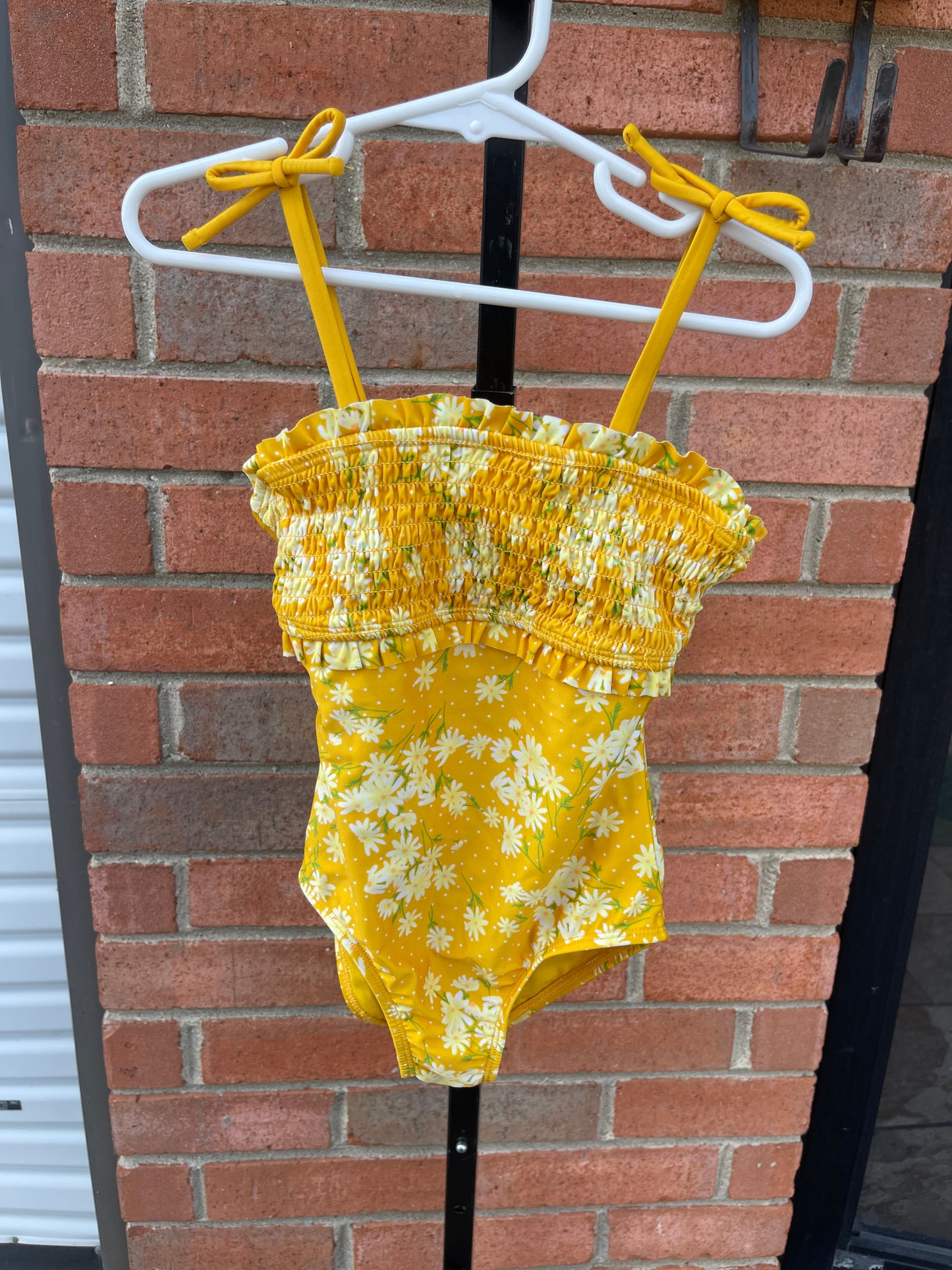 Cat & Jack Yellow Floral Swimsuit Girls sz xs 5/6