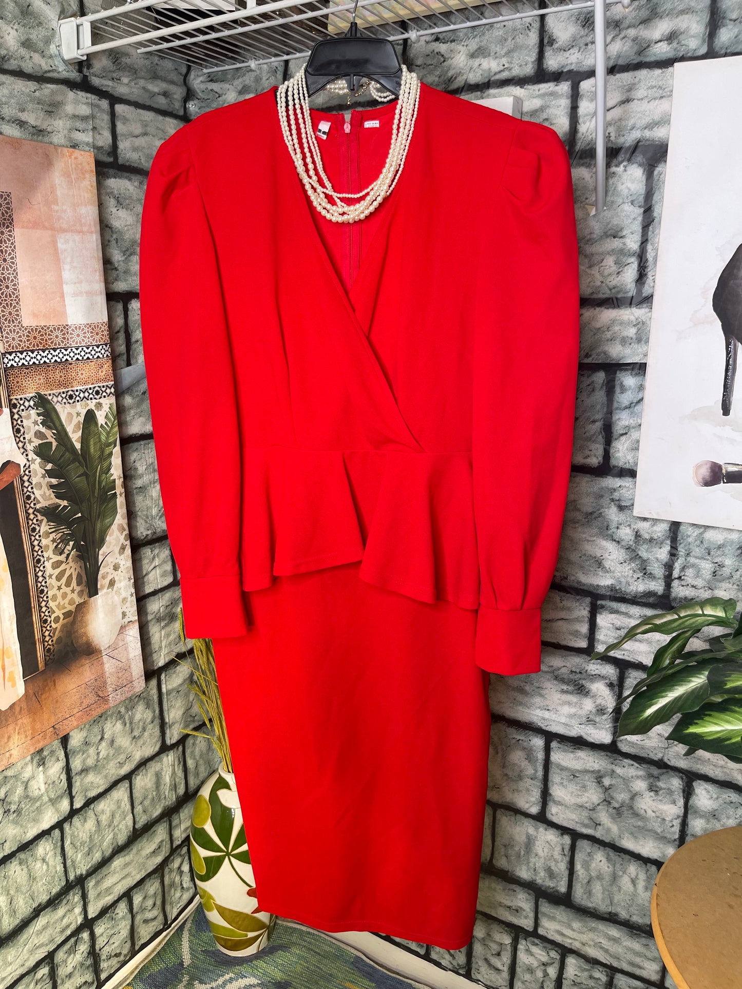 Red Dress Women sz Large (WOULD BEST FIT XL)