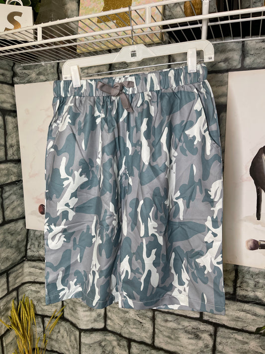Blue Camo Shorts Women sz Large